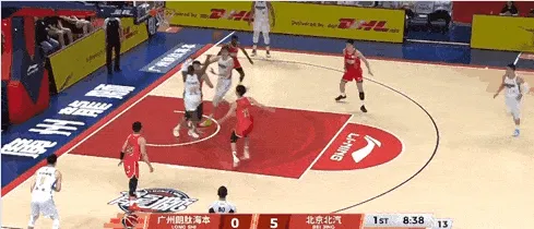 2026世界杯直播app-斯佩尔曼三分坚决出手再中，北京开局打出8-0领先广州